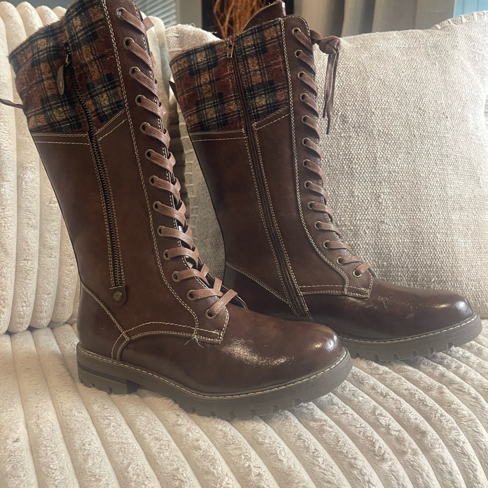 Patrizia Womens Brown Tall Lace Up Boots Plaid Cuff size 9.5 BRAND NEW SIZE 9.5 - Picture 5 of 10